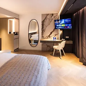 4* Hotel Am Hopfensee